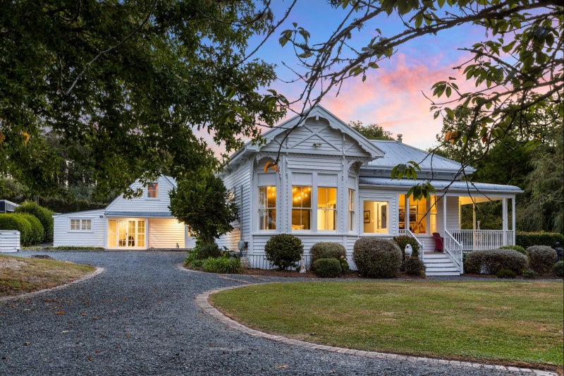 1073 Kahikatea Flat Road, Kaukapakapa - Carousel 1