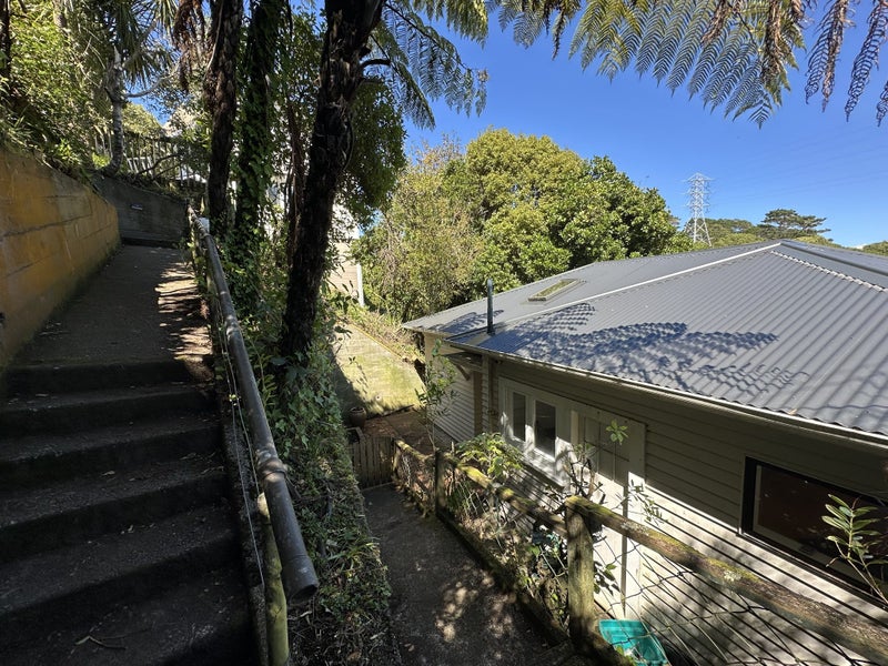54 Moana Road, Kelburn, Wellington - Carousel 14