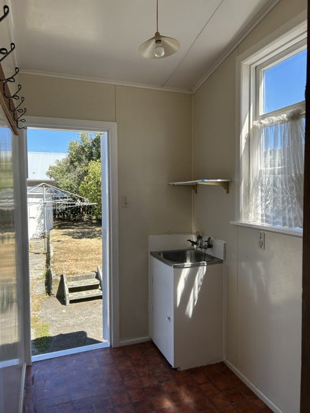 126 Coutts Street, Kilbirnie, Wellington - Carousel 22