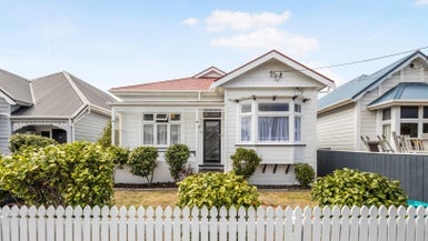 21 Te Whiti Street, Kilbirnie, Wellington - Carousel 1