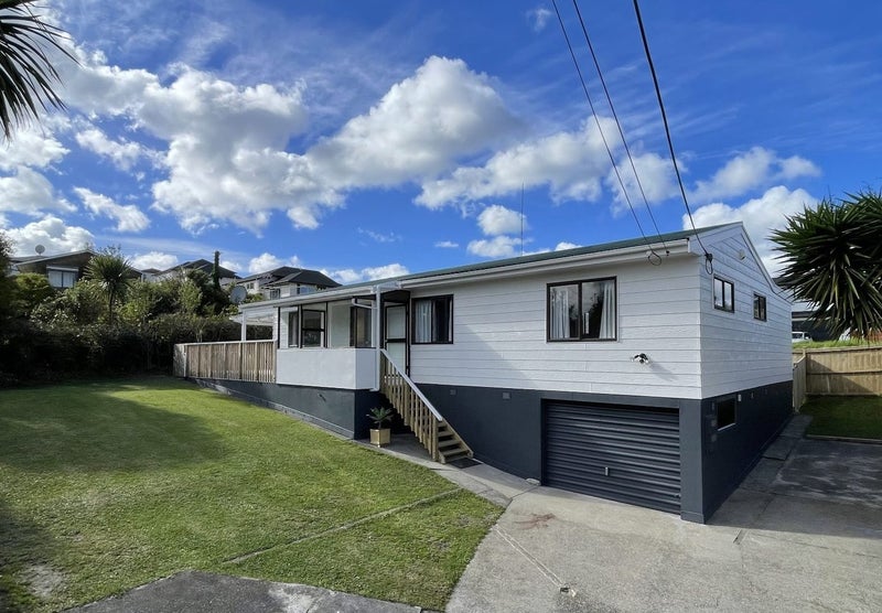 2/68 View Road, Henderson, Auckland - Carousel 2