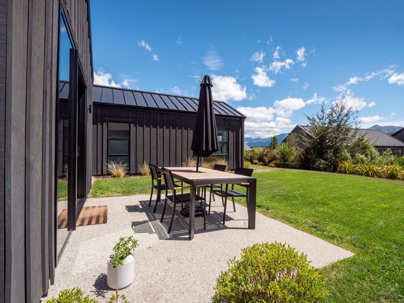 6 Kerrera Lane, Jacks Point, Queenstown - Carousel 2