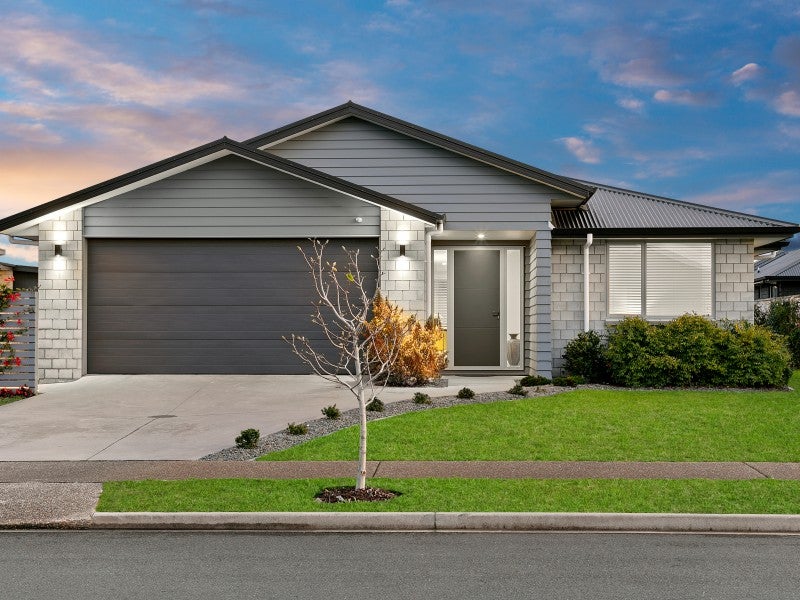 83 Puhirake Crescent, Pyes Pa, Tauranga - Carousel 2