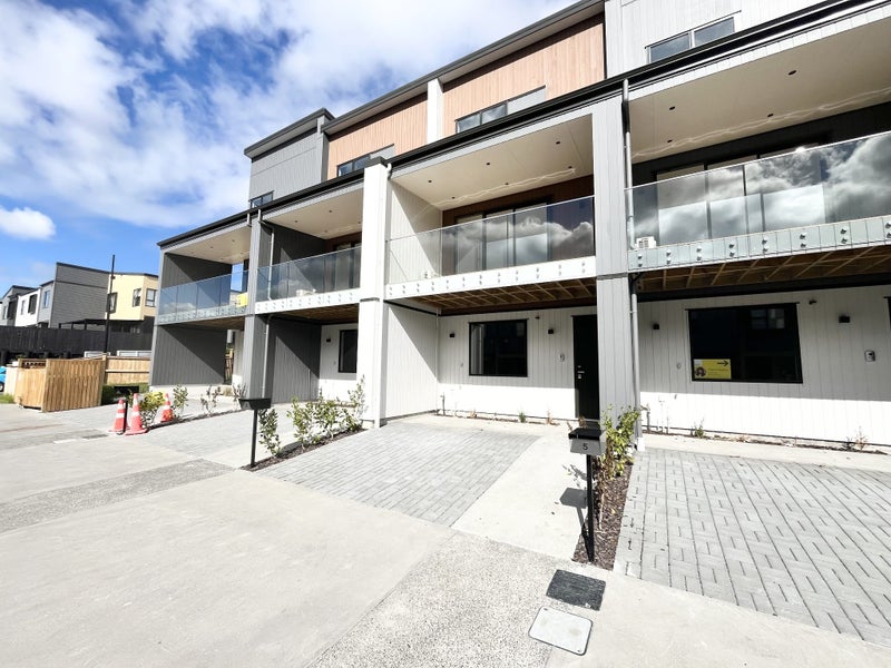 3 Heketara Way, Massey, Auckland - Carousel 11