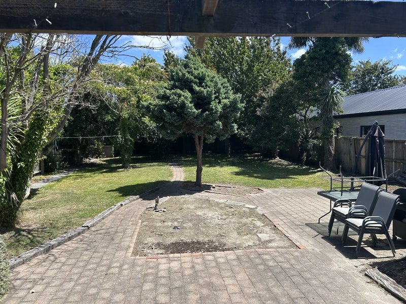117 Avonhead Road, Avonhead, Christchurch - Carousel 11