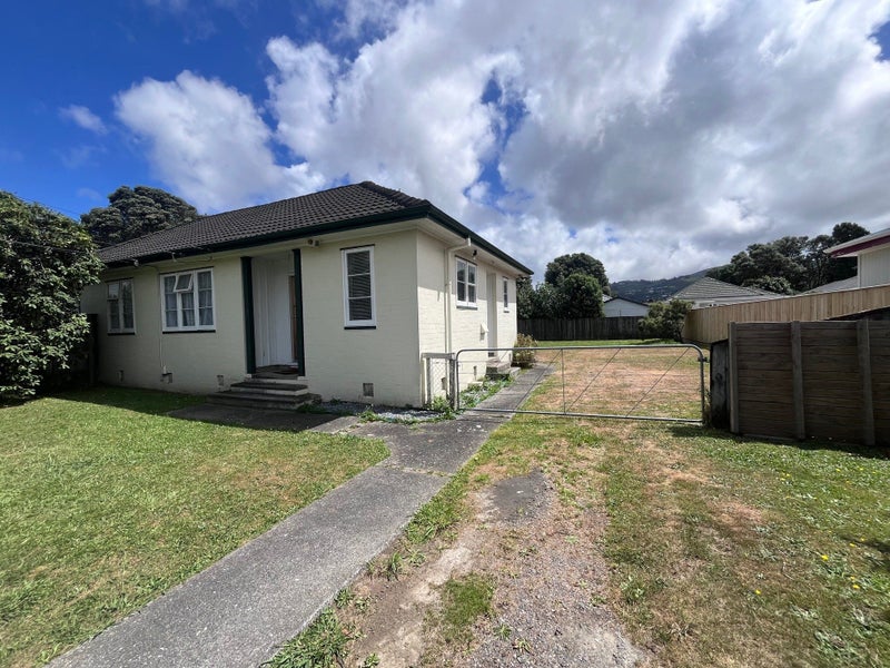 24 Charleston Avenue, Boulcott, Lower Hutt - Carousel 1