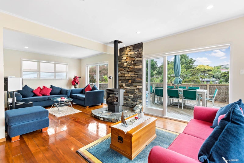 1/67 Raleigh Road, Northcote, Auckland - Carousel 1
