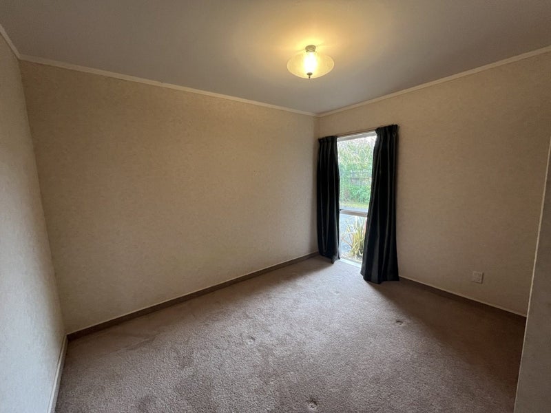 7 Bishops Close, Greenmeadows, Napier - Carousel 24