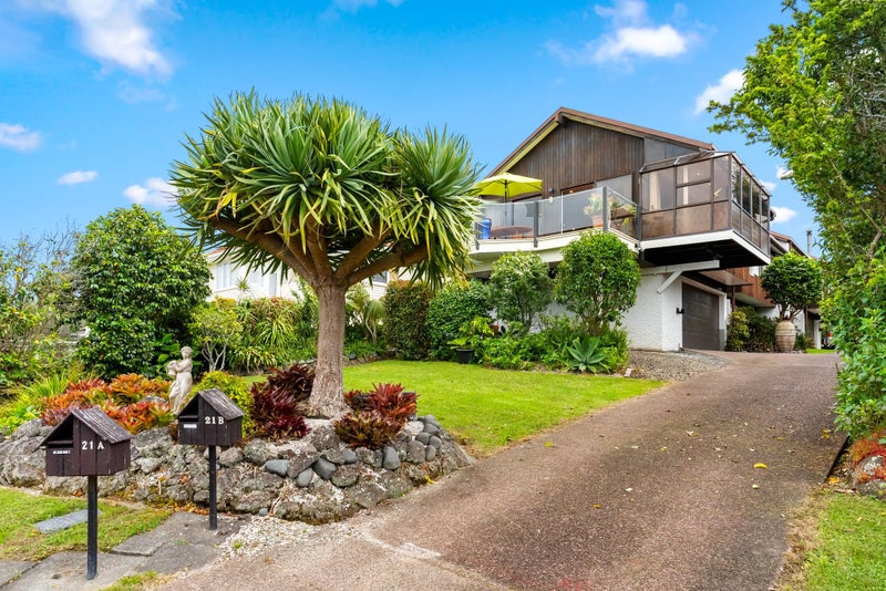 1/21 Peter Terrace, Castor Bay, Auckland - Carousel 2