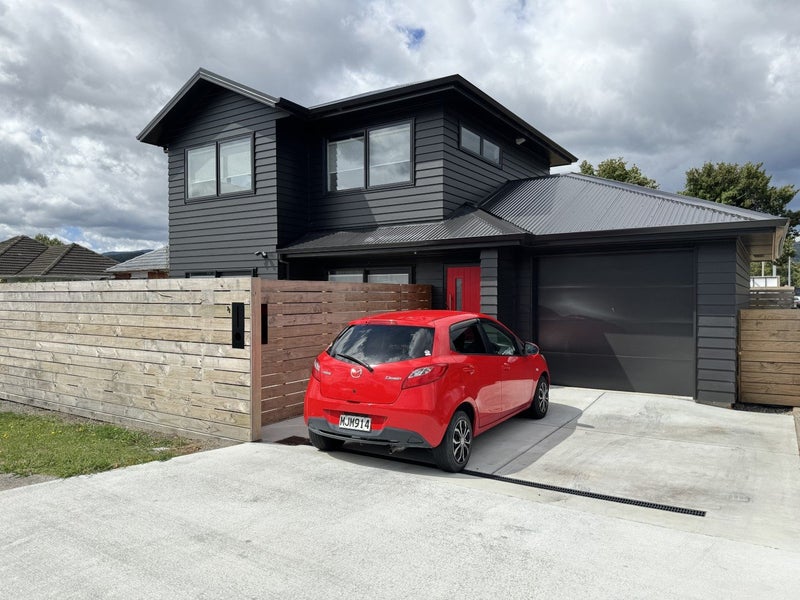 22 Palmer Crescent, Silverstream, Upper Hutt - Carousel 1