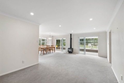 10 Wineberry Place, Albany, Auckland - Carousel 2