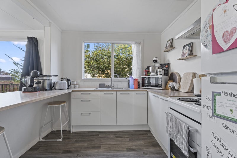 5 McIntosh Street, Chartwell, Hamilton - Carousel 2