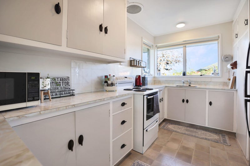 1/38 Princes Street, Netherby, ASHBURTON - Carousel 2
