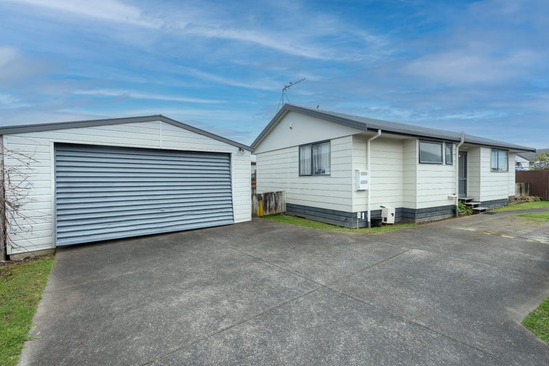 11A Willis Street, Bader, Hamilton - Carousel 14