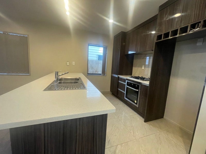 19 Paneika Lane, Otahuhu, Auckland - Carousel 2