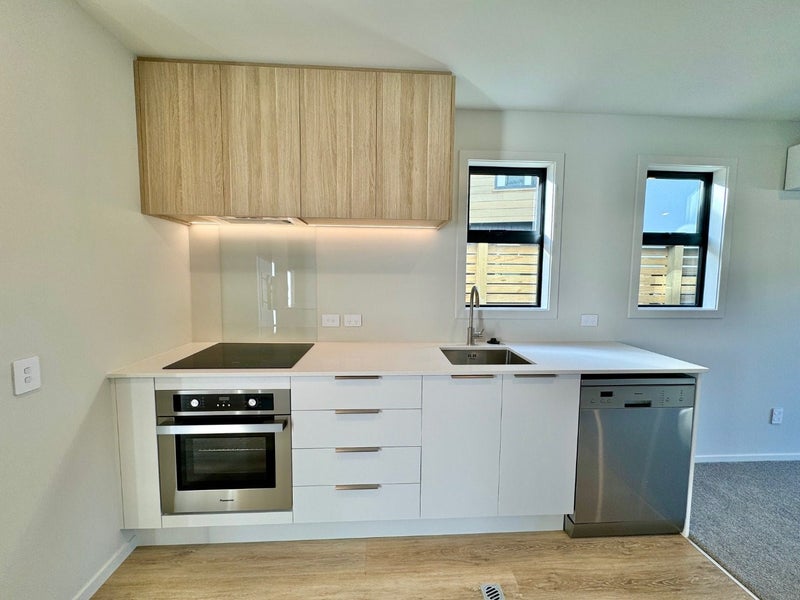 73 Te Ara o Papatahi, Wainuiomata, Lower Hutt - Carousel 2