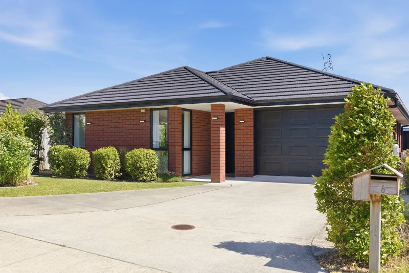 6 Kahawai Close, Pyes Pa, Tauranga - Carousel 1