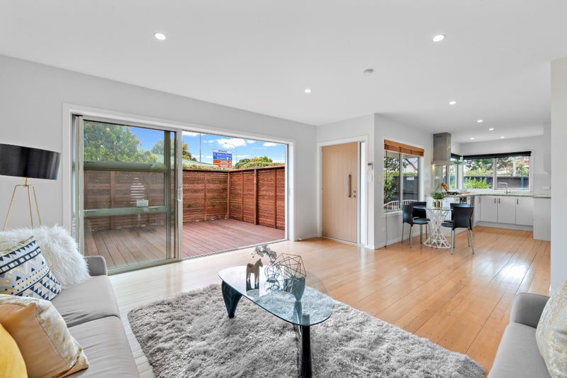 1/13 Esmonde Road, Takapuna, Auckland - Carousel 2