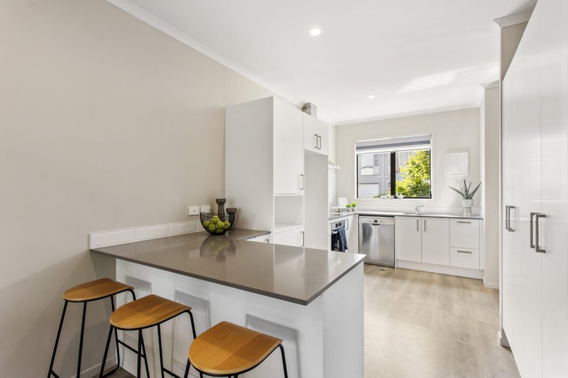6 Peihana Road, Hobsonville, Auckland - Carousel 2