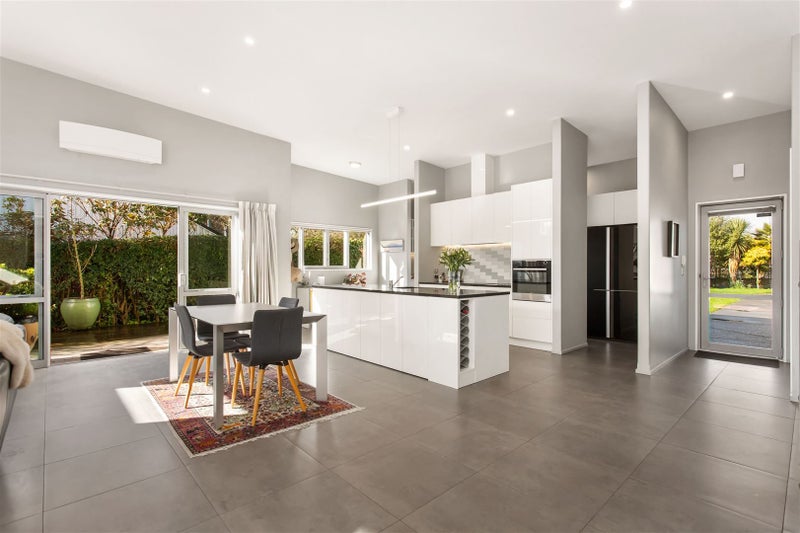 58 Westminster Street, St Albans, Christchurch - Carousel 2