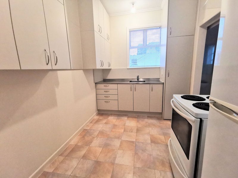 17 Clifton Terrace, Kelburn, Wellington - Carousel 2