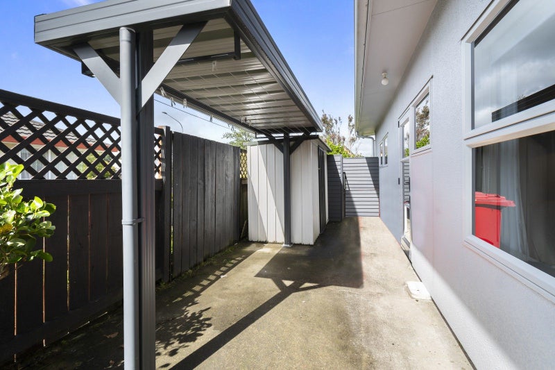 81 Pacific Drive, Fitzherbert, Palmerston North - Carousel 41