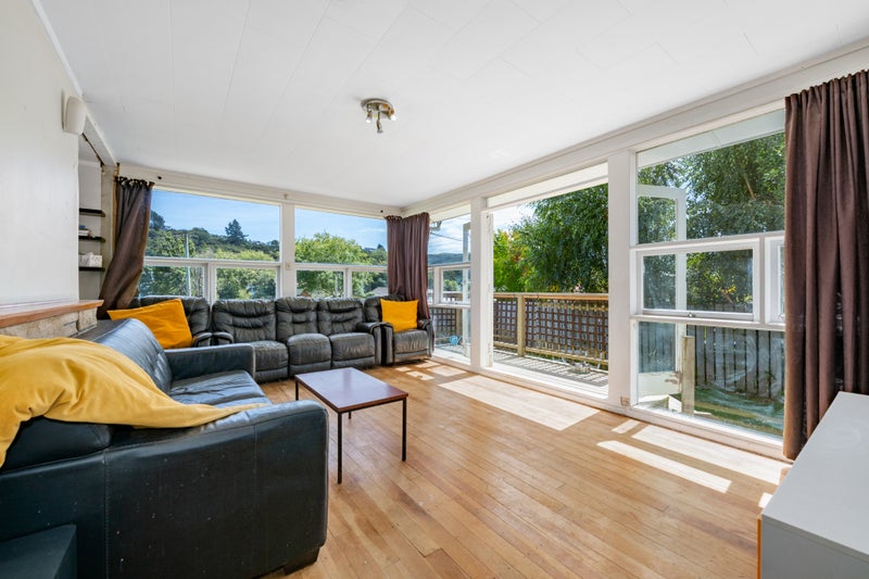 89 Stokes Valley Road, Stokes Valley, Lower Hutt - Carousel 2