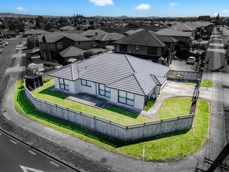 25 Pukaki Road, Mangere, Auckland - Carousel 1