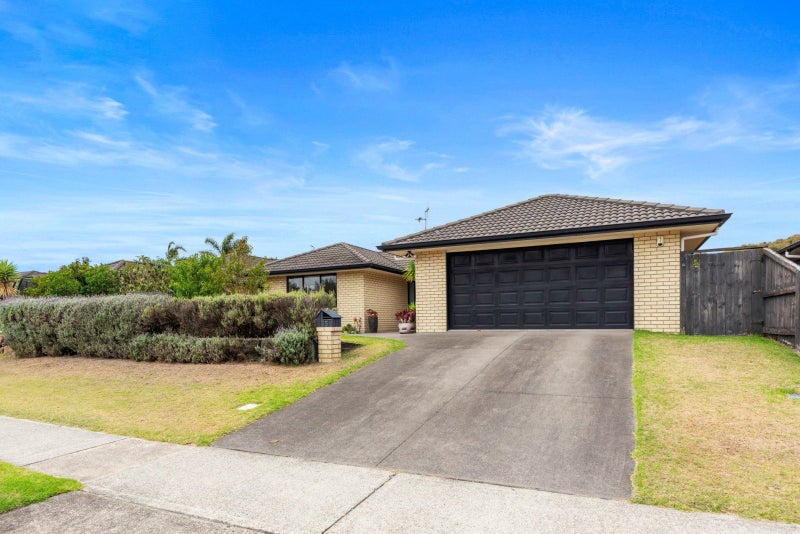 35 Golden Sands Drive, Papamoa Beach, Papamoa - Carousel 1