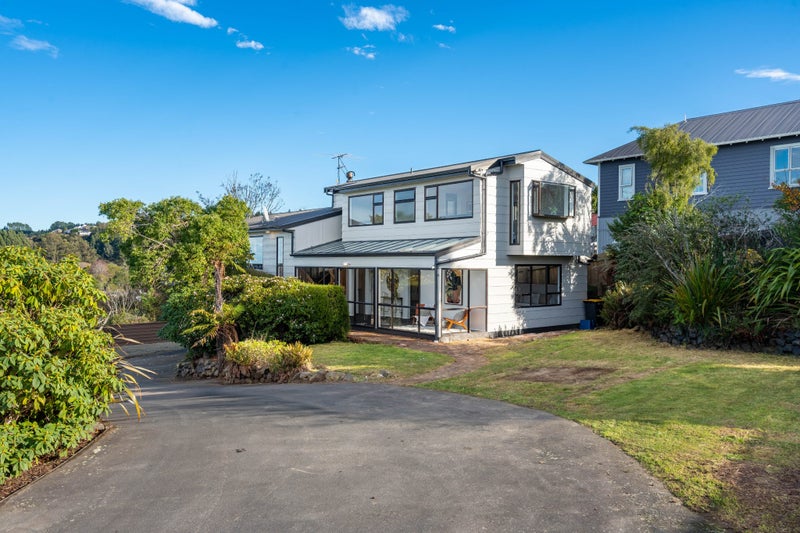 4 Kempthorne Place, Wakari, Dunedin - Carousel 1