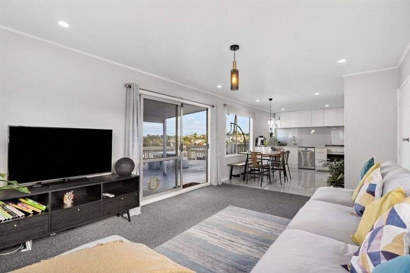 23 Cherry Tree Place, Massey, Auckland - Carousel 2