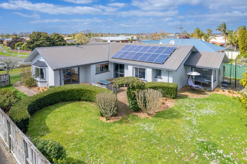 23 Spinnaker Drive, Flagstaff, Hamilton - Carousel 2