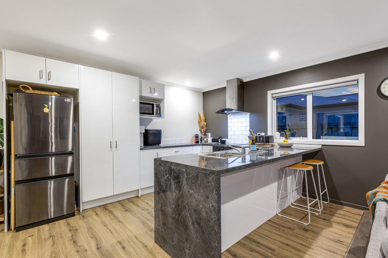 31B Grimsby Grove, Wainuiomata, Lower Hutt - Carousel 26