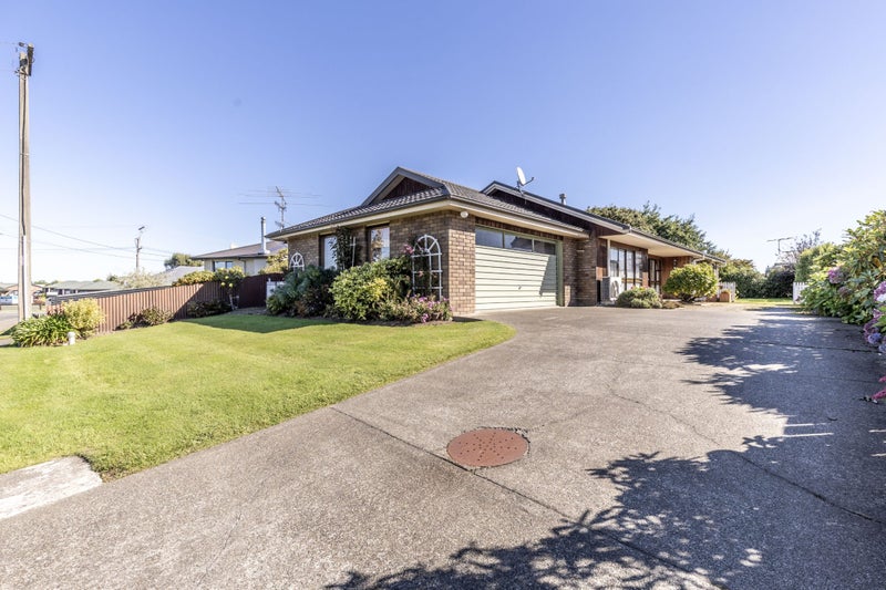 105 Edinburgh Crescent, Waikiwi, Invercargill - Carousel 1