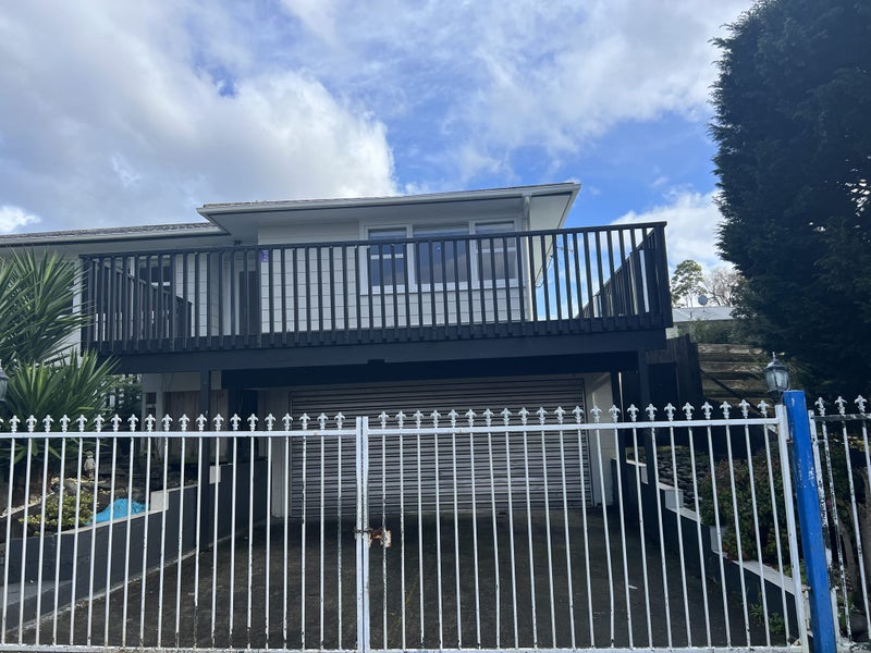 23 Chislehurst Street, Henderson, Auckland - Carousel 1