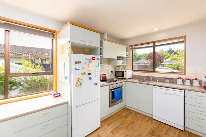 2/57 Waratah Street, Avondale, Christchurch - Carousel 2