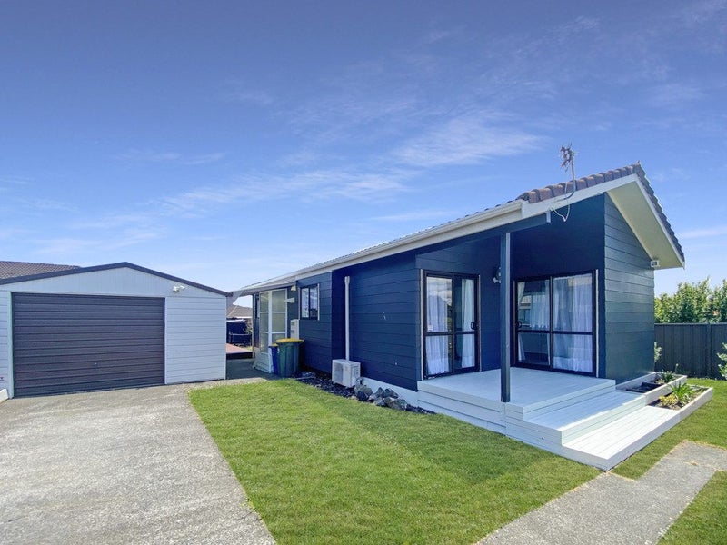 194 Waitemata Drive, Ranui, Auckland - Carousel 2