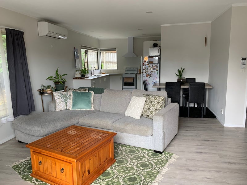 4/15 Jellicoe Road, Manurewa, Auckland - Carousel 1