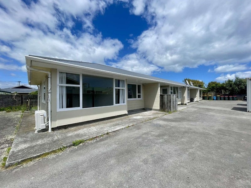 4 Simons Street, Moturoa, New Plymouth - Carousel 2