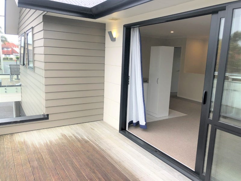 2/287 Ulster Street, Whitiora, Hamilton - Carousel 2