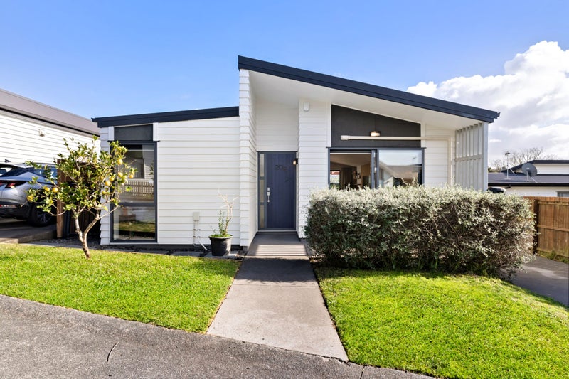 20E Merfield Street, Glen Innes, Auckland - Carousel 1
