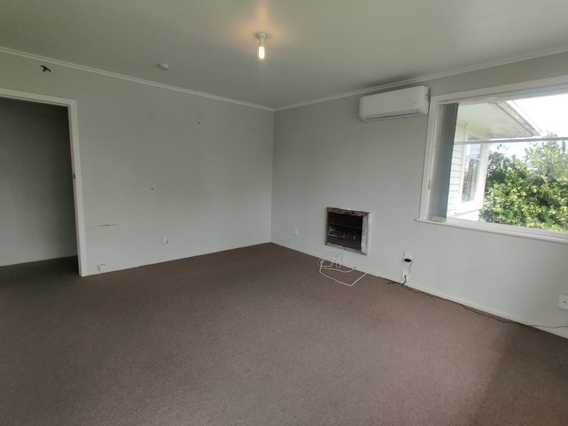 10 Greenhaven Avenue, Opaheke, Papakura - Carousel 2