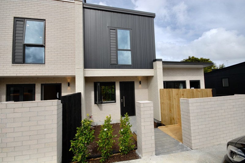 41E Camelot Place, Glenfield, Auckland - Carousel 1