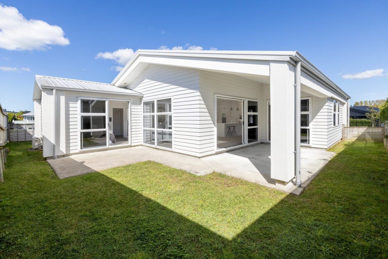 2 Tuaia Street, Pyes Pa, Tauranga - Carousel 1