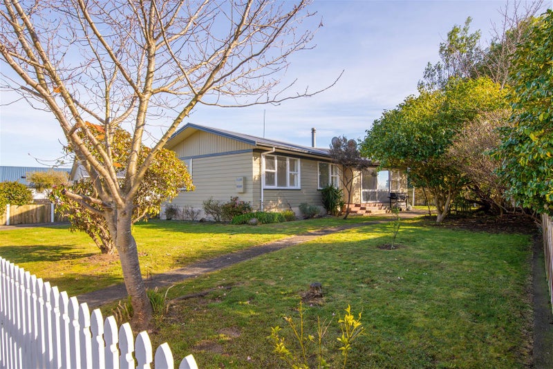 12 Chaucer Place, Owhata, Rotorua - Carousel 1