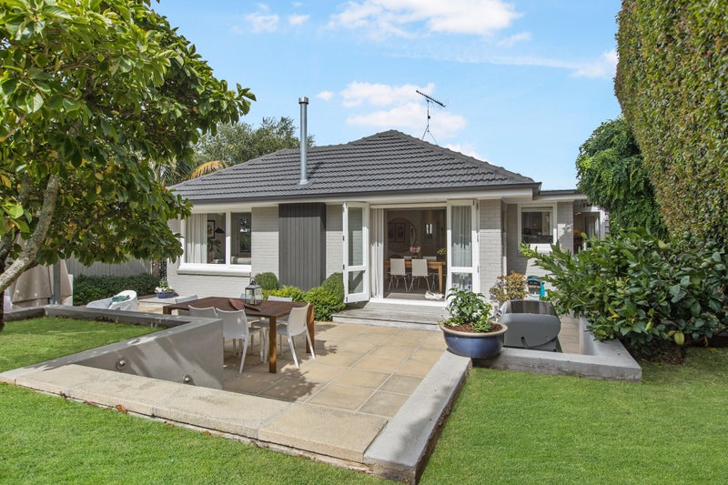 16 Godfrey Place, Kohimarama, Auckland - Carousel 1