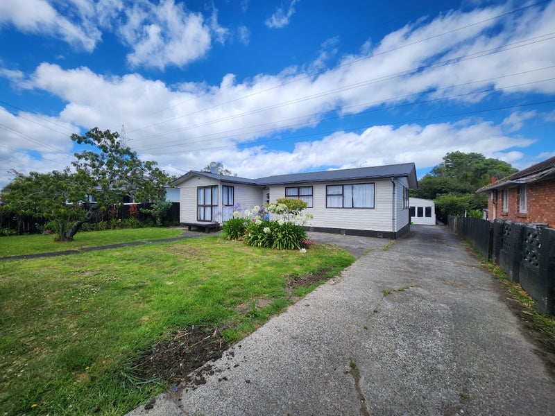 38 Harwood Crescent, Otara, Auckland - Carousel 1