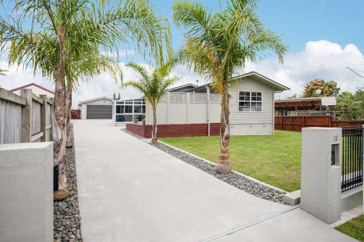 13 Highland Drive, Pukete, Hamilton - Carousel 1