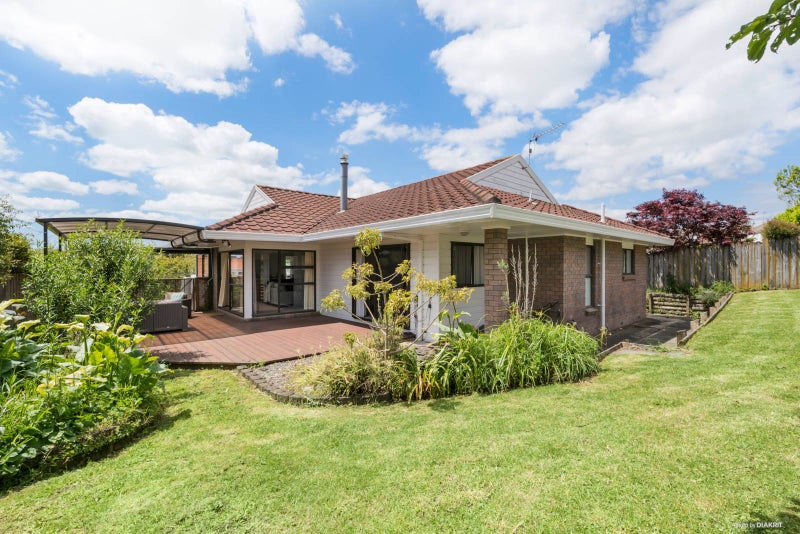 3 Leicester Parade, Somerville, Manukau - Carousel 2