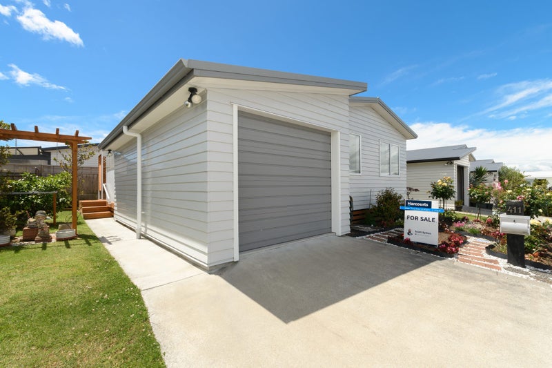 11 Kamahi Crescent, Papamoa Beach, Papamoa - Carousel 2